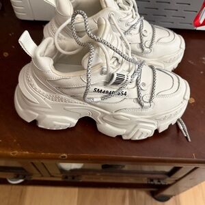 Steve Madden White Chunky Sneakers